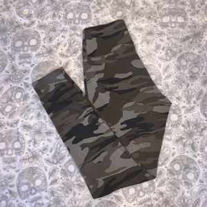 Express camo leggings